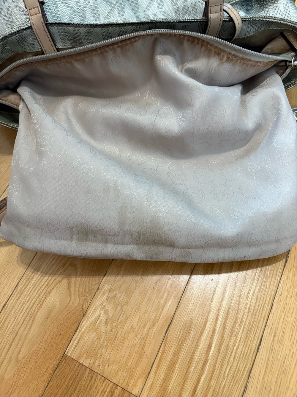 Michael Kors Silver Metallic East West Signature Monogram Chain Tote Bag - Picture 11 of 15